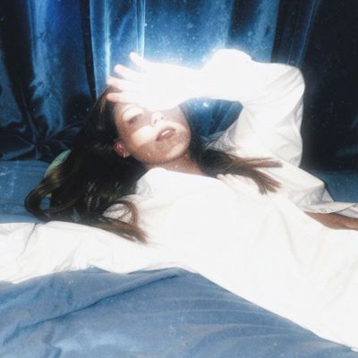 LISASINSON "Me Acostumbré" Single Digital